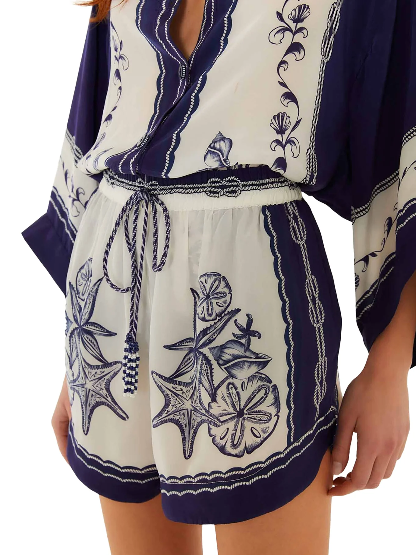 COTTON SHORTS WITH BLUE NAVY PRINT - Image 3